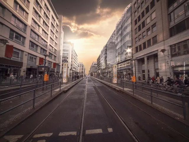Agent immobilier de luxe à Berlin : appartement en copropriété, maison et investissement