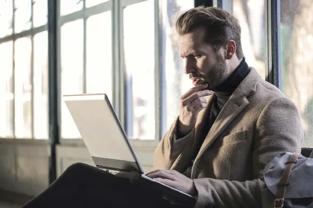 Faire vérifier sa solvabilité : Possibilités, acheteurs, expérience et que vérifie-t-on ?