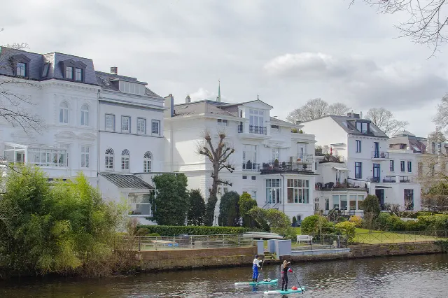 10% Tippgeber Provision Hamburg : 1.5 millions Penthouse – Acheteur pour cette propriété et d’autres