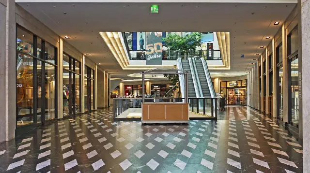 Vendre un centre commercial : Immobilier commercial, terrain et procédure – Guide