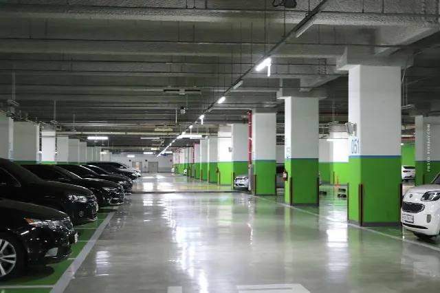 Vendre un garage souterrain : évaluation, déroulement, vente + checkliste