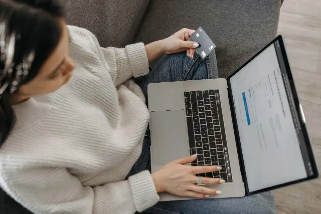 Calculateur de compte courant : Comparaison des prestataires allemands – Contrôle gratuit