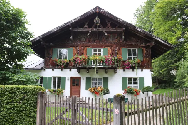 Villa à vendre Munich : Liste, évaluation, prix, agences immobilières, expériences