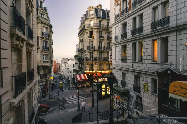 L’appartement de Karl Lagerfeld à Paris vendu pour 10 millions de dollars + enchères en direct en vidéo