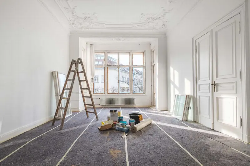 11 conseils pour peindre – appliquer régulièrement de la peinture blanche sur les murs