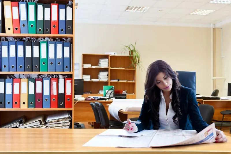 Aspects juridiques : notaire, contrat principal et dispositions fiscales