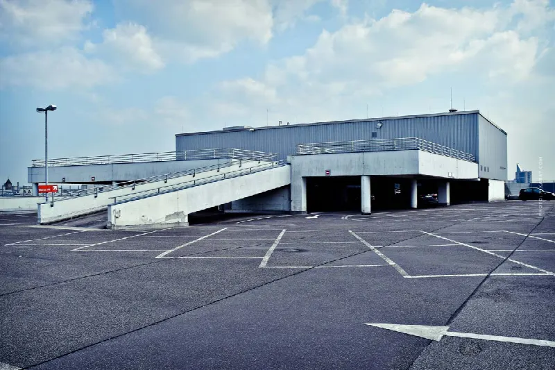 Vendre une place de parking / un emplacement / un garage : évaluation, état, avec ou sans agent immobilier + check-list